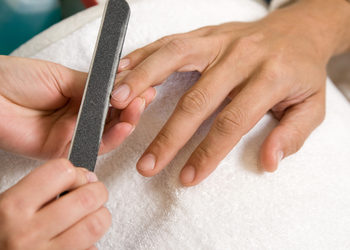 Salon MAGNETIC - Usunięcie hybrydy bez usługi z manicure